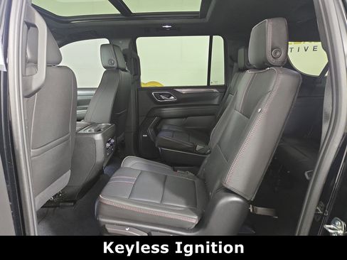 Certified 2024 Chevrolet Suburban RST w/ Luxury Package AWD/4WD image 12