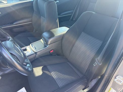 Used 2023 Dodge Charger SXT image 15