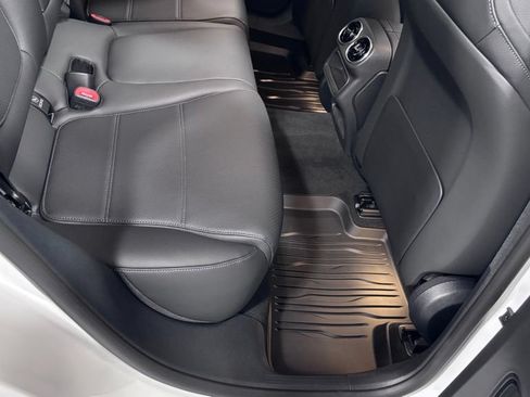 Certified 2025 Mercedes-Benz GLC 300 4MATIC image 24
