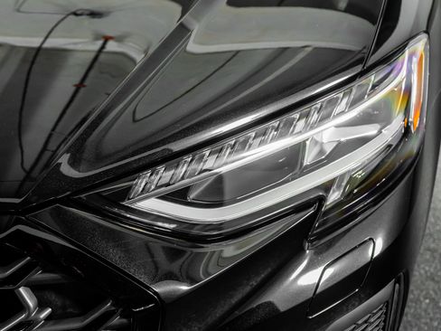 Used 2025 Audi S8 image 22