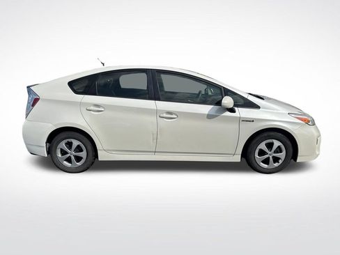 Used 2014 Toyota Prius Three FWD image 6