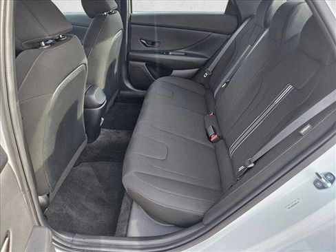 Used 2025 Hyundai Elantra Sport image 18
