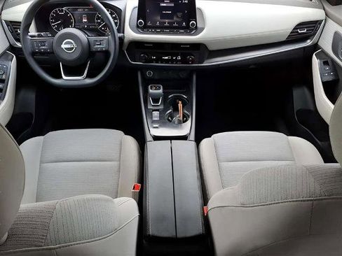 Certified 2023 Nissan Rogue SV image 10