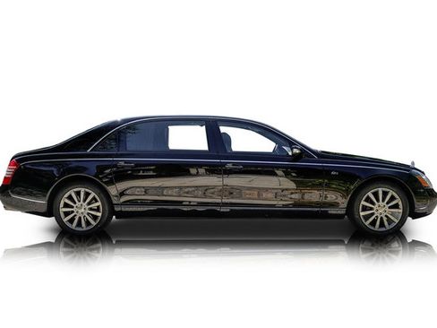 Used 2009 Maybach 62 S RWD image 2