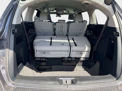 Used 2023 Honda Odyssey Elite image 11