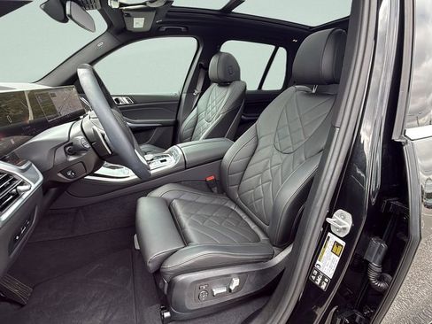 Certified 2025 BMW X5 xDrive40i w/ Parking Assistance Package image 5