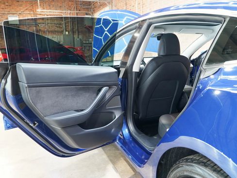 Used 2020 Tesla Model 3 Standard Range Plus RWD image 35