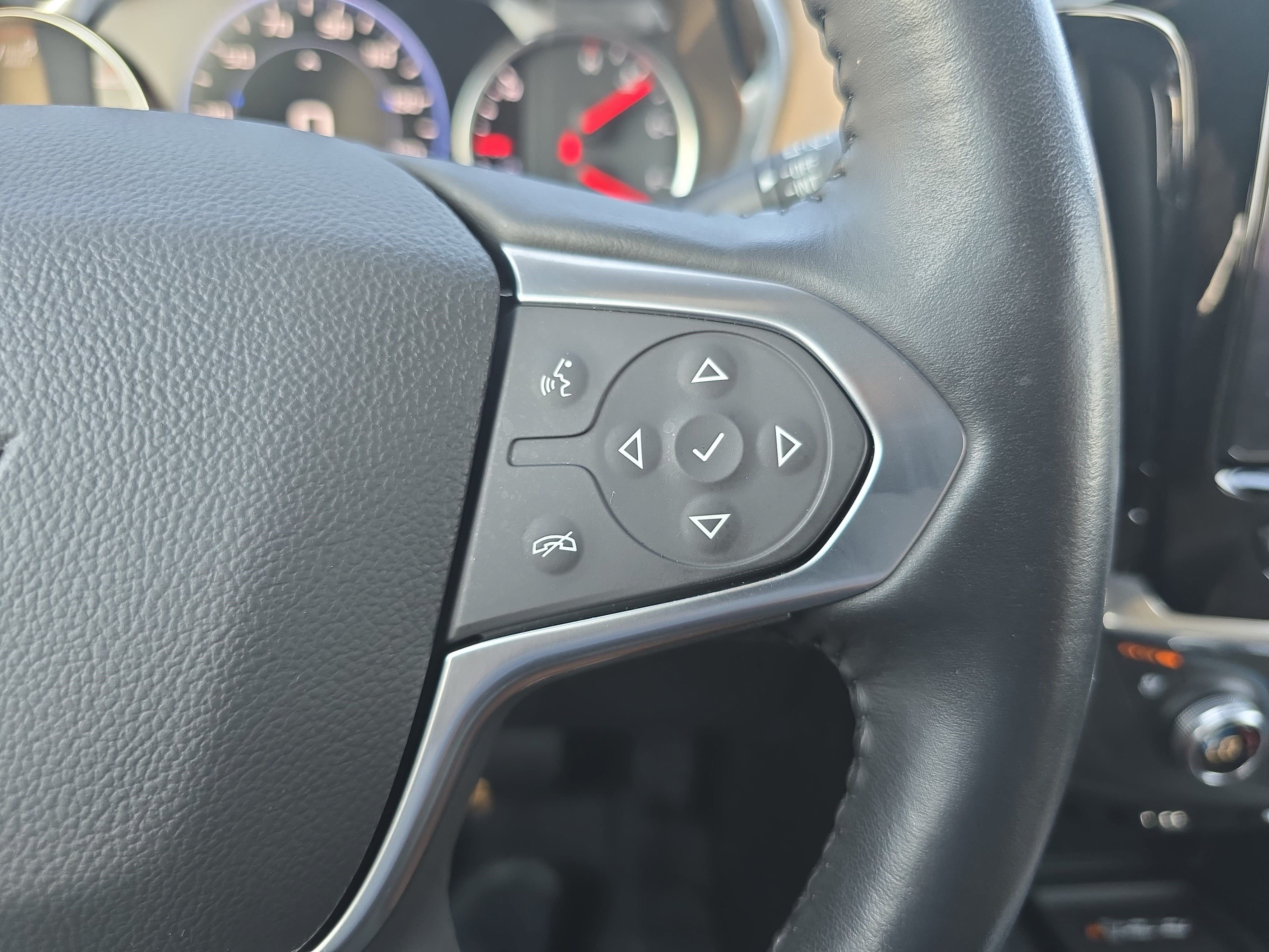 Used 2022 Chevrolet Traverse Premier AWD/4WD image 20