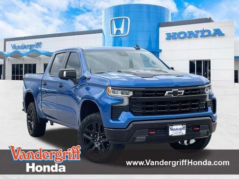 Used 2024 Chevrolet Silverado 1500 LT Trail Boss w/ LT Trail Boss Premium Package AWD/4WD image 1