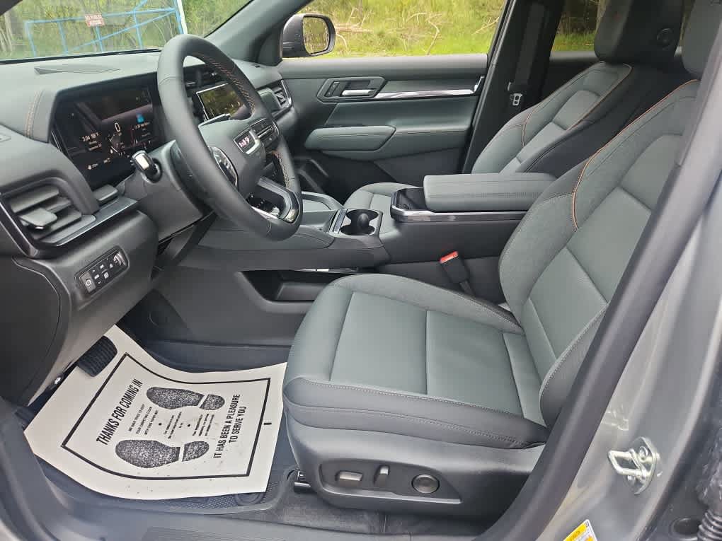 New 2027 GMC Terrain AT4 w/ Convenience Package III AWD/4WD image 10