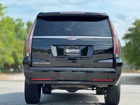 Used 2018 Cadillac Escalade ESV Luxury RWD image 6