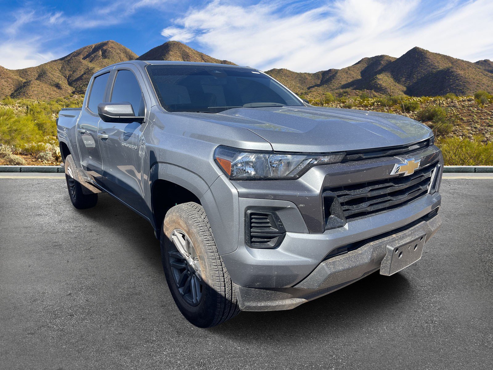 Used 2024 Chevrolet Colorado LT RWD image 3