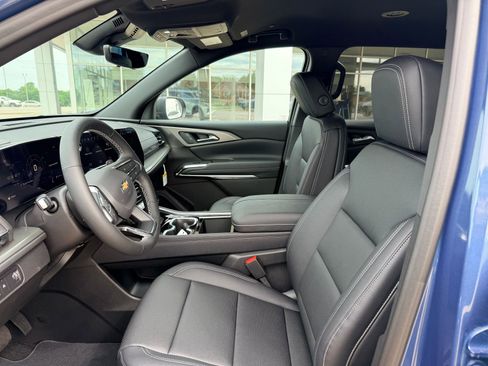 New 2026 Chevrolet Traverse LT FWD image 13