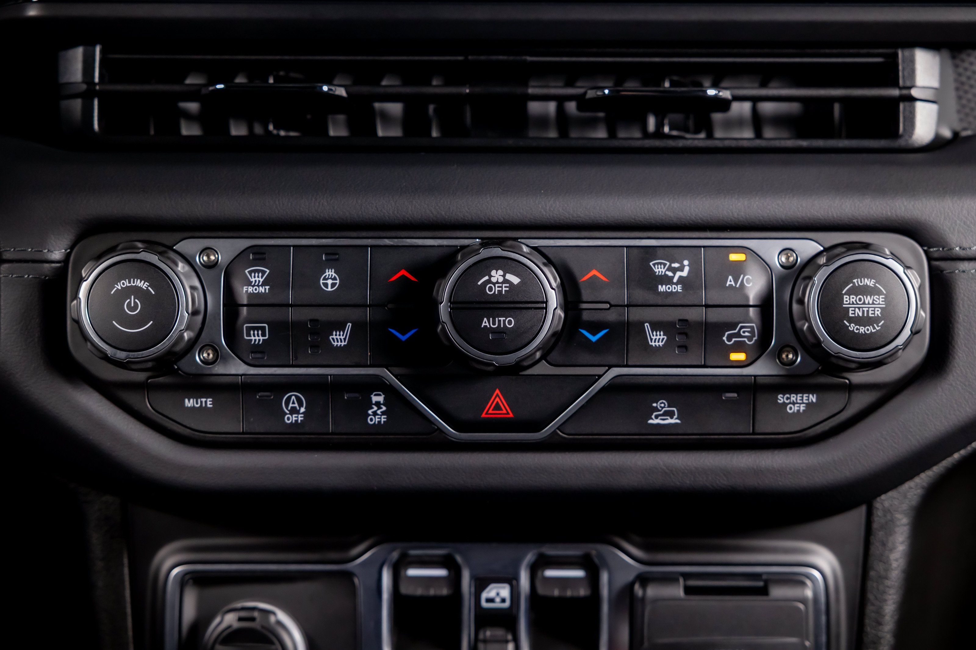 Used 2026 Jeep Gladiator Mojave AWD/4WD image 18
