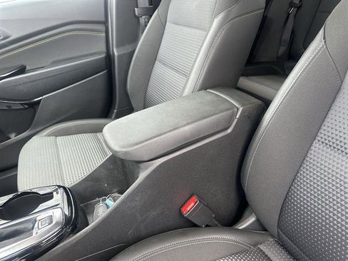 Certified 2025 Chevrolet Trax LT w/ Driver Confidence Package image 20