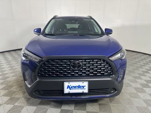 Used 2023 Toyota Corolla Cross LE w/ Moonroof Package AWD/4WD image 2
