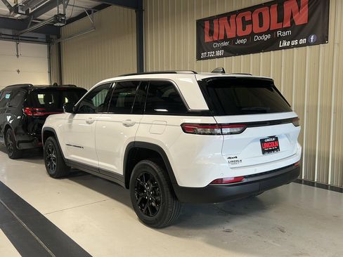 New 2026 Jeep Grand Cherokee Altitude AWD/4WD image 3