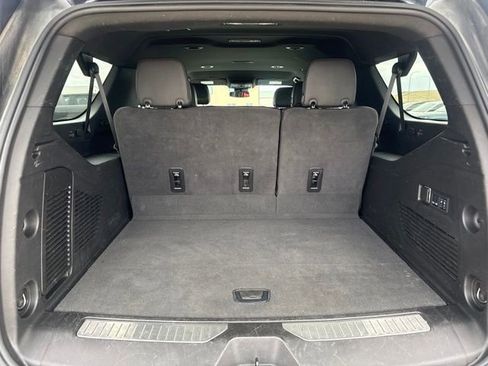 Used 2024 Chevrolet Suburban Premier AWD/4WD image 9