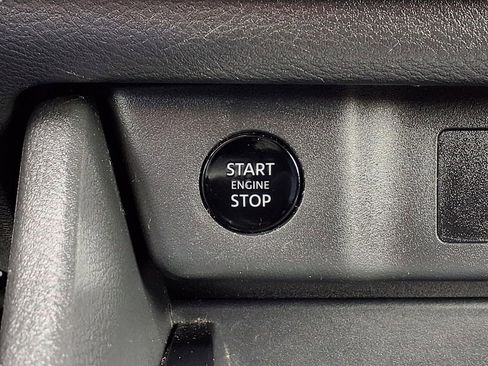 Certified 2024 Nissan Rogue SV AWD/4WD image 10