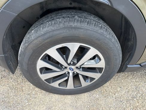 Used 2020 Subaru Outback Premium AWD/4WD image 8