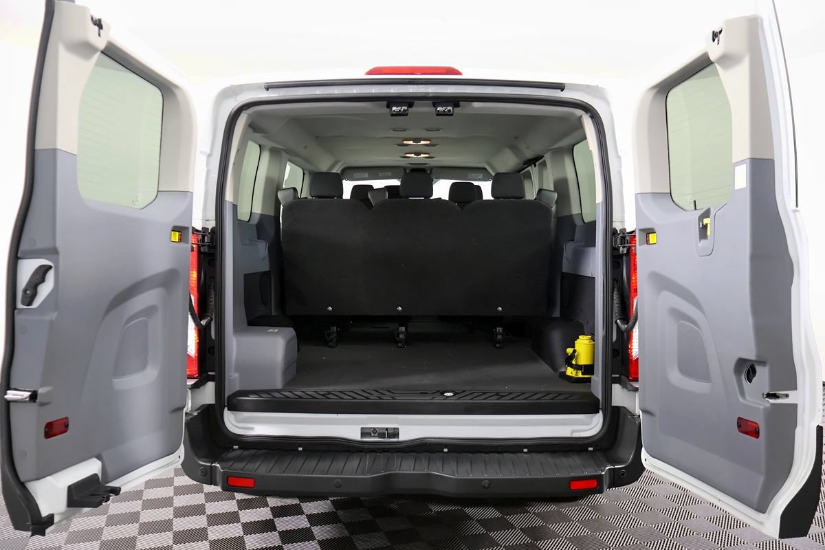 Used 2018 Ford Transit 150 XL RWD image 11