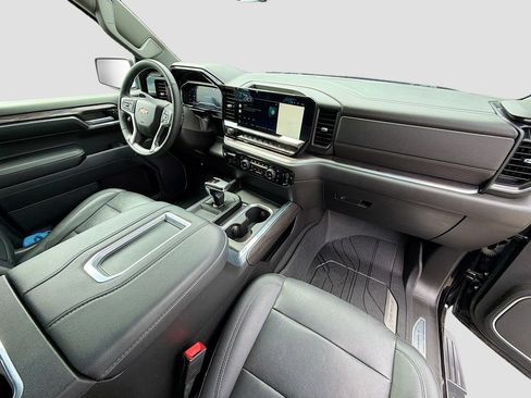 Used 2022 Chevrolet Silverado 1500 LTZ w/ LTZ Premium Package AWD/4WD image 34