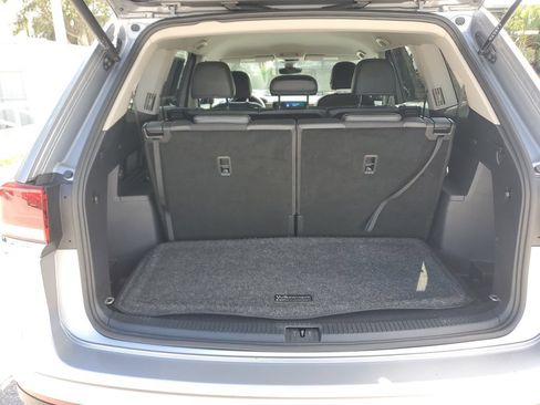 Certified 2024 Volkswagen Atlas SE FWD image 15