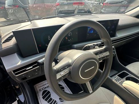 Used 2025 Hyundai Sonata SEL FWD image 9