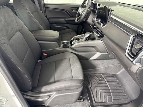 Used 2024 GMC Canyon Elevation w/ Convenience Package image 11