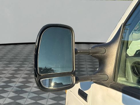 Used 2013 Ford E-350 and Econoline 350 Super Duty RWD image 16