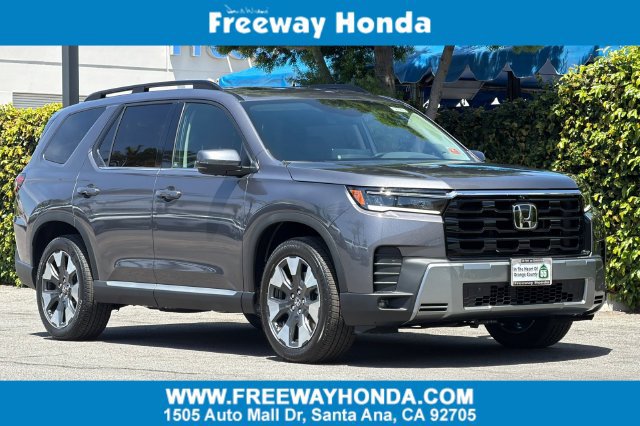 New 2026 Honda Pilot Touring image 1