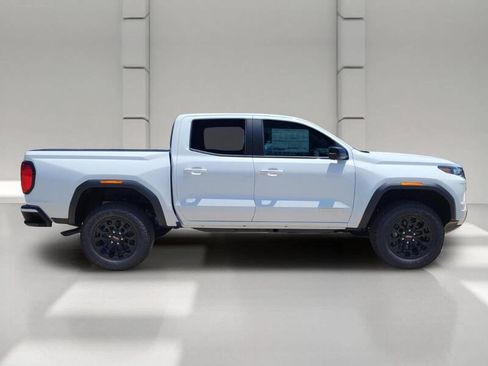 New 2026 GMC Canyon Elevation w/ Convenience Package RWD image 4