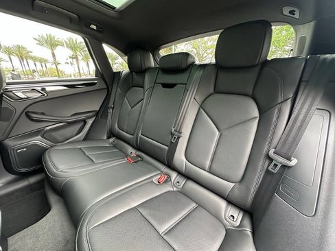 Used 2026 Porsche Macan Turbo AWD/4WD image 38