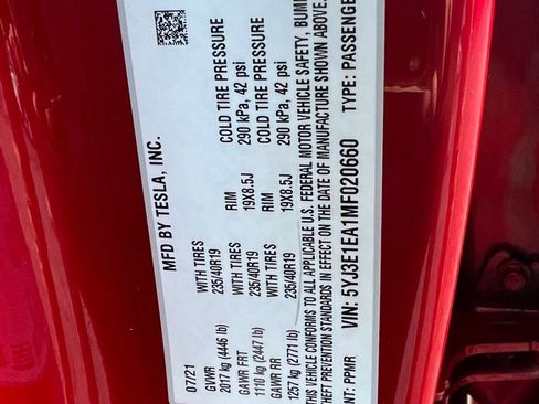 Used 2021 Tesla Model 3 Standard Range Plus image 34