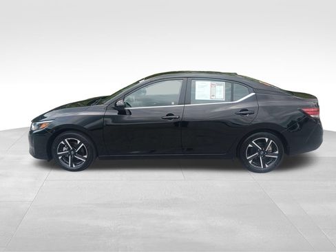 Used 2025 Nissan Sentra SV FWD image 3