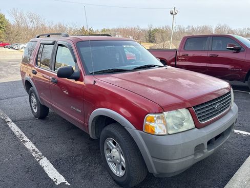 Used 2002 Ford Explorer XLS image 8