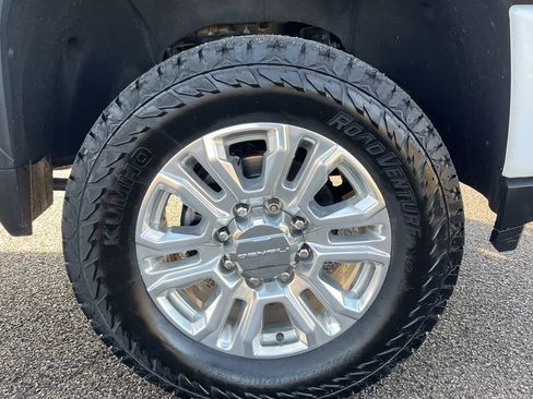 Used 2021 GMC Sierra 2500 Denali w/ Denali Ultimate Package image 9