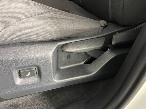 Used 2025 Toyota Tacoma SR5 image 22