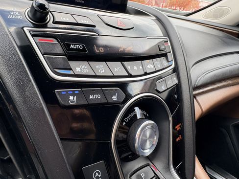 Used 2020 Acura RDX AWD w/ Advance Package image 25