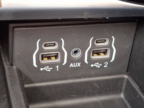 Used 2024 Chrysler Pacifica Pinnacle image 24