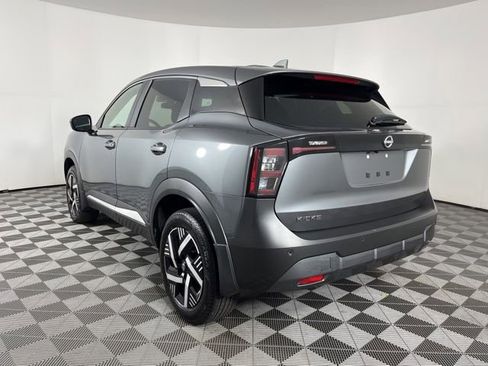Certified 2025 Nissan Kicks SV FWD image 8