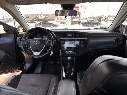 Used 2019 Toyota Corolla SE image 17