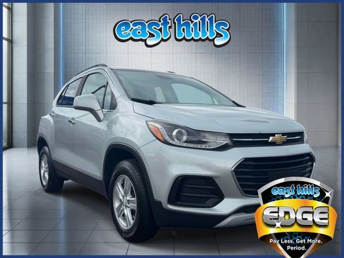 Certified 2018 Chevrolet Trax LT w/ Driver Confidence Package AWD/4WD image 1
