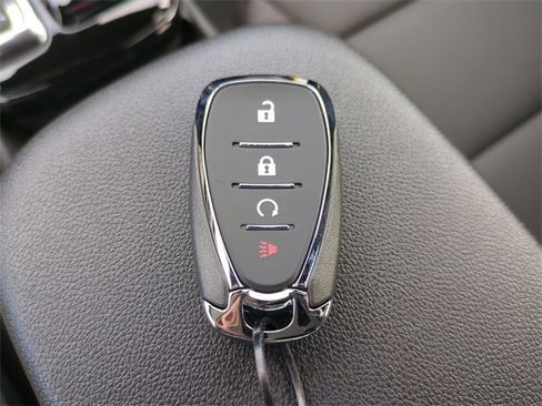 New 2026 Chevrolet Trax RS w/ Sunroof Package image 29