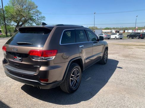Used 2019 Jeep Grand Cherokee Limited image 5