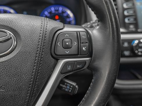 Used 2018 Toyota Highlander Limited image 20