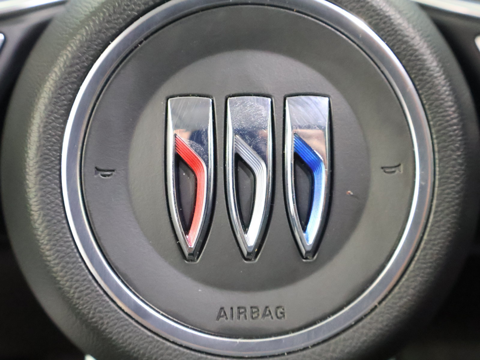 Used 2024 Buick Envision Preferred AWD/4WD image 35