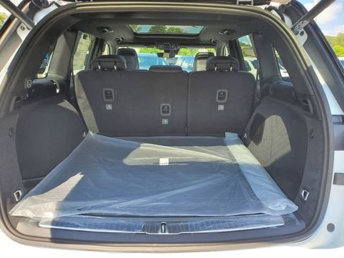 New 2025 Jeep Grand Cherokee Summit image 5