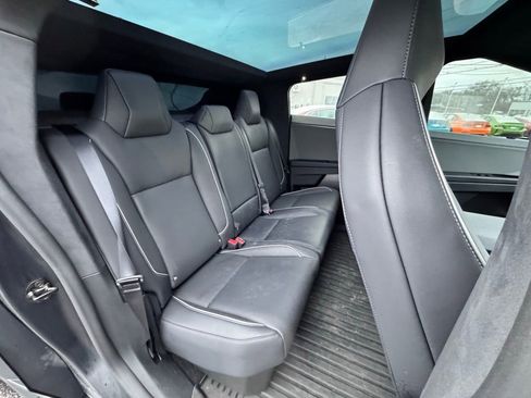 Used 2024 Tesla Cybertruck AWD Crew Cab image 17