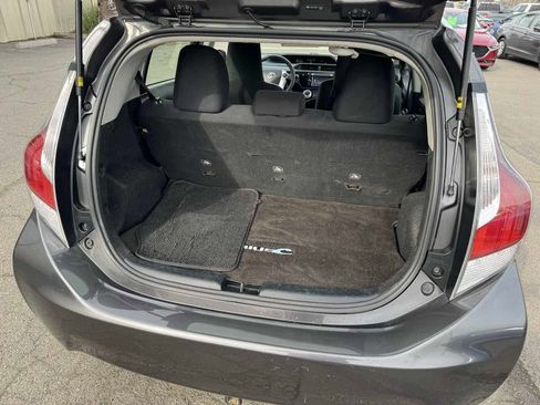 Used 2016 Toyota Prius C One image 17